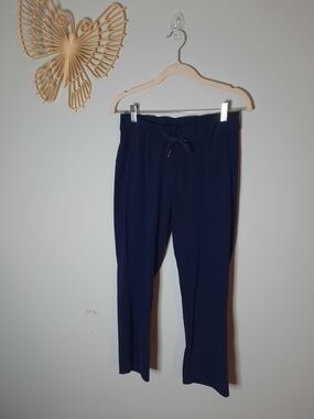 Lululemon On The Fly Pant Sz 6 Navy Drawstring Waist, Cropped, Casual, Wicking